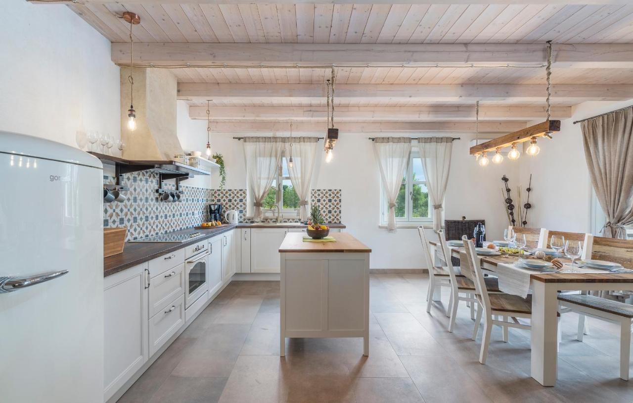 Villa-Osmium Smoljanci Εξωτερικό φωτογραφία