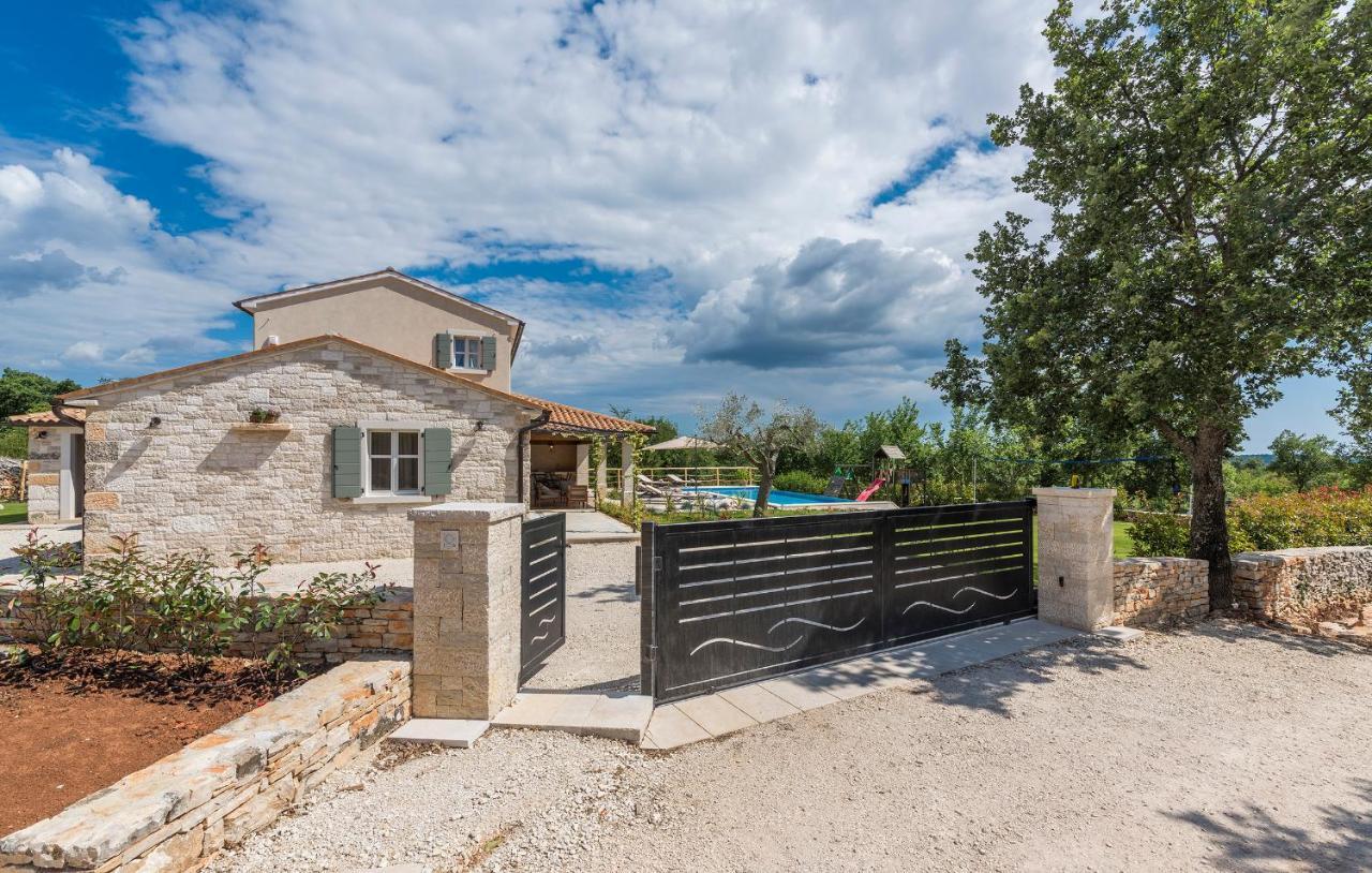 Villa-Osmium Smoljanci Εξωτερικό φωτογραφία
