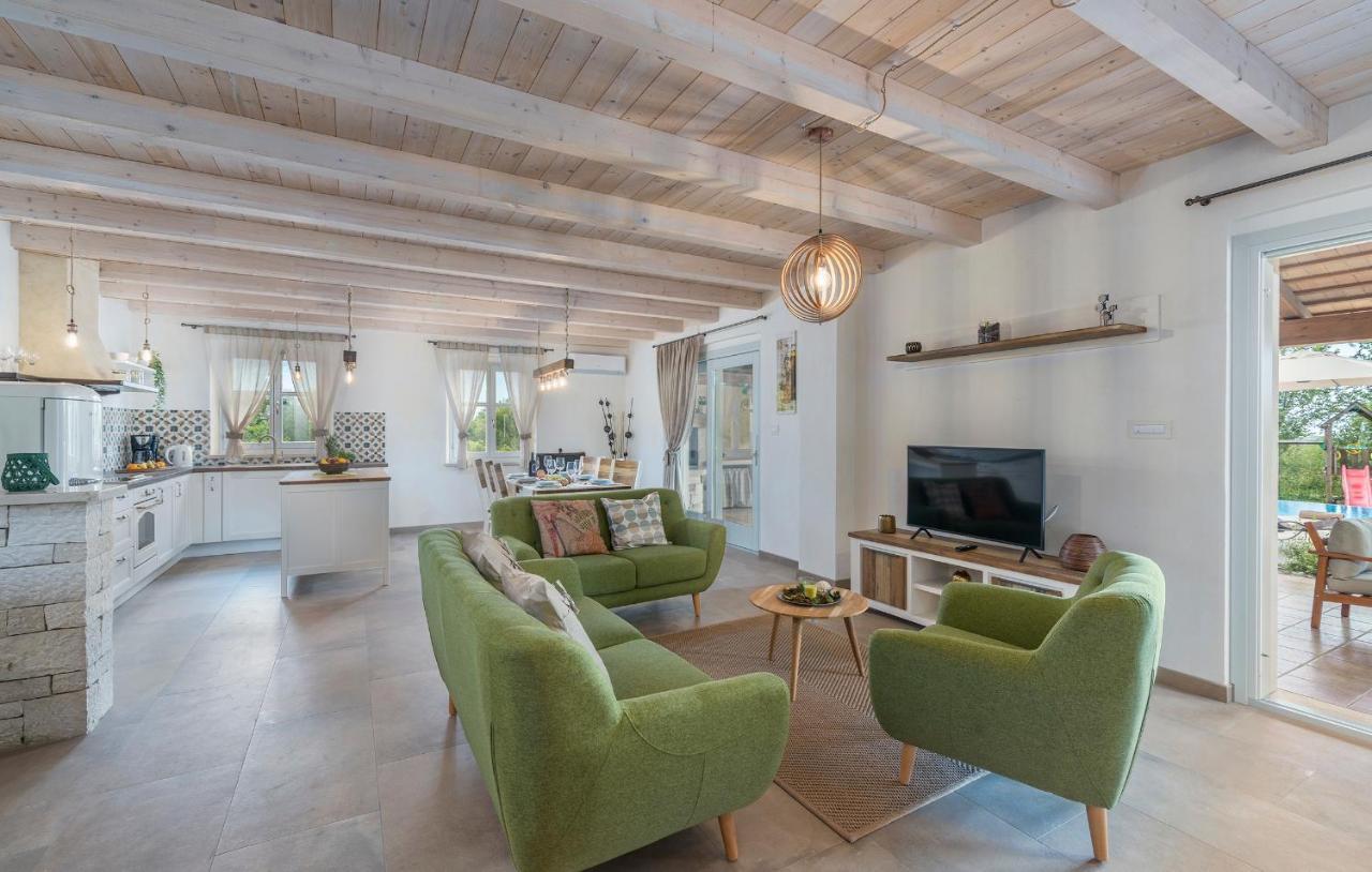 Villa-Osmium Smoljanci Εξωτερικό φωτογραφία