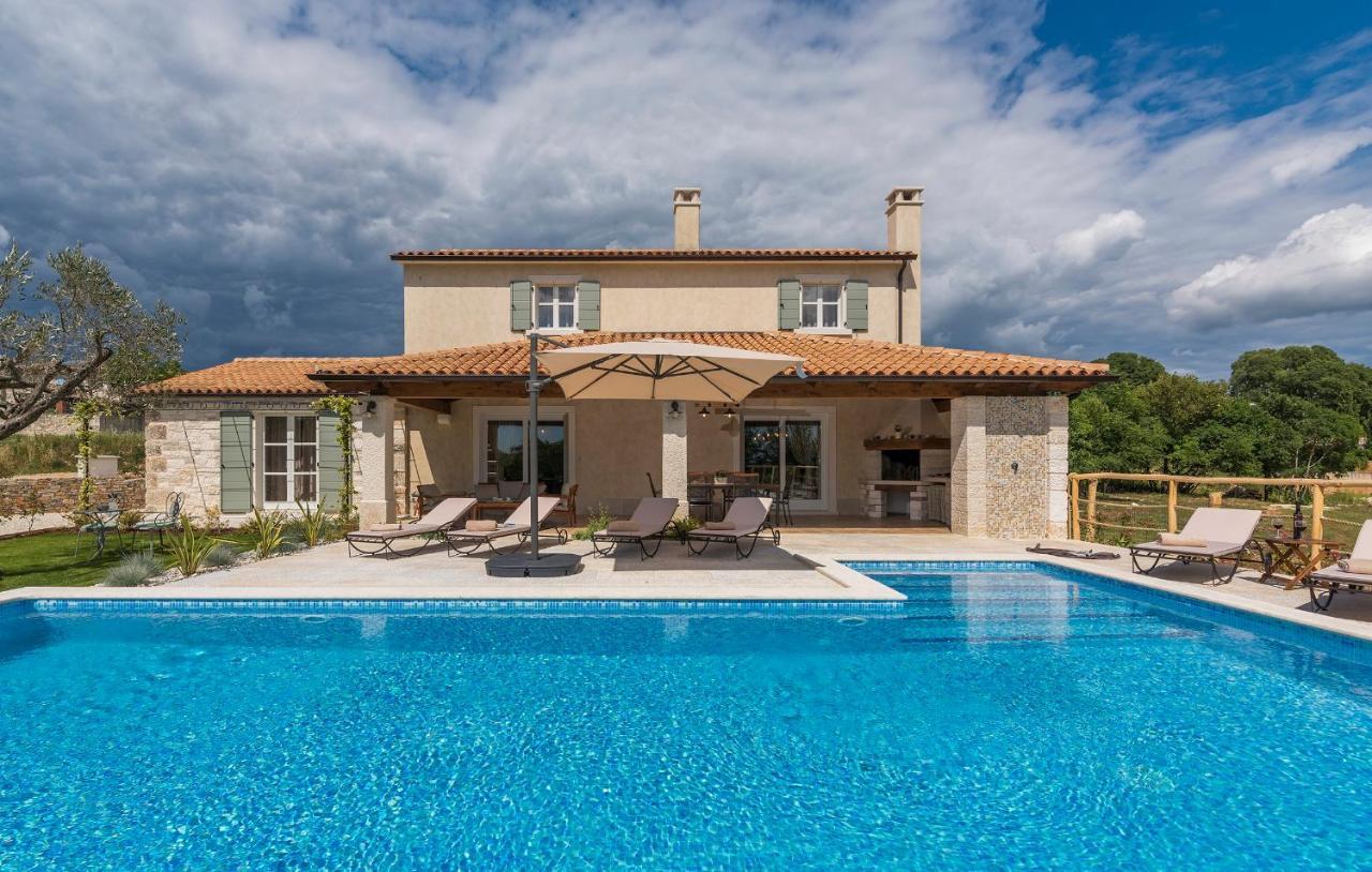 Villa-Osmium Smoljanci Εξωτερικό φωτογραφία