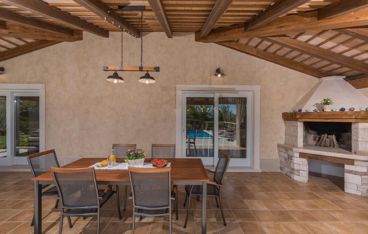 Villa-Osmium Smoljanci Εξωτερικό φωτογραφία