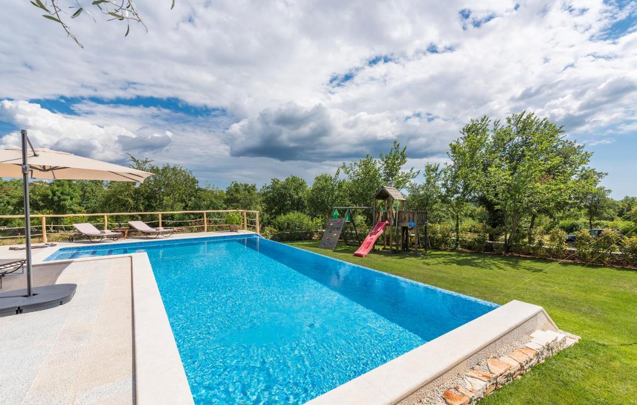Villa-Osmium Smoljanci Εξωτερικό φωτογραφία