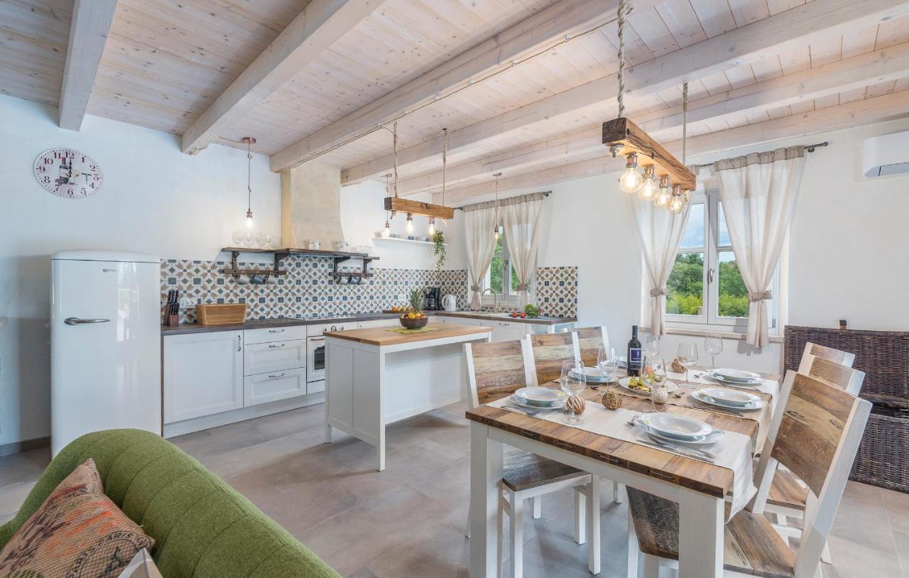 Villa-Osmium Smoljanci Εξωτερικό φωτογραφία